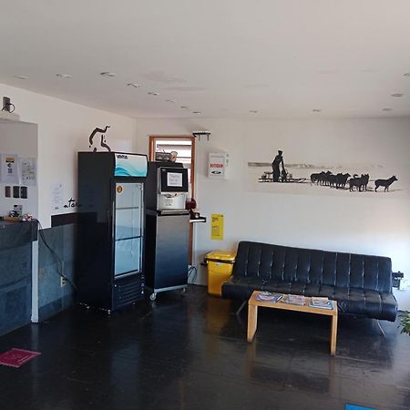Almer Hostal Пунта-Аренас Экстерьер фото