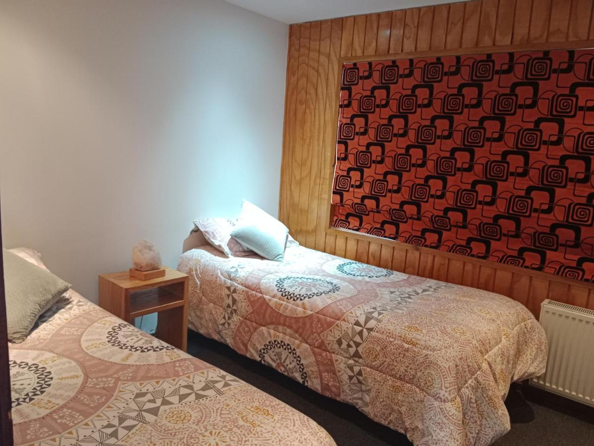 Almer Hostal Пунта-Аренас Экстерьер фото