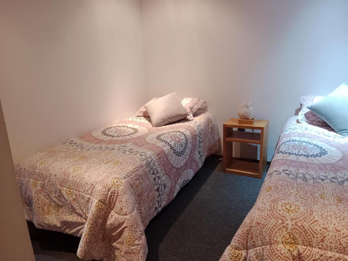 Almer Hostal Пунта-Аренас Экстерьер фото
