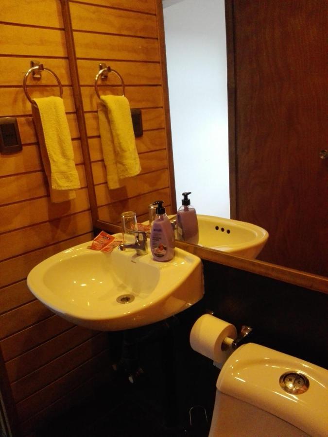 Almer Hostal Пунта-Аренас Экстерьер фото