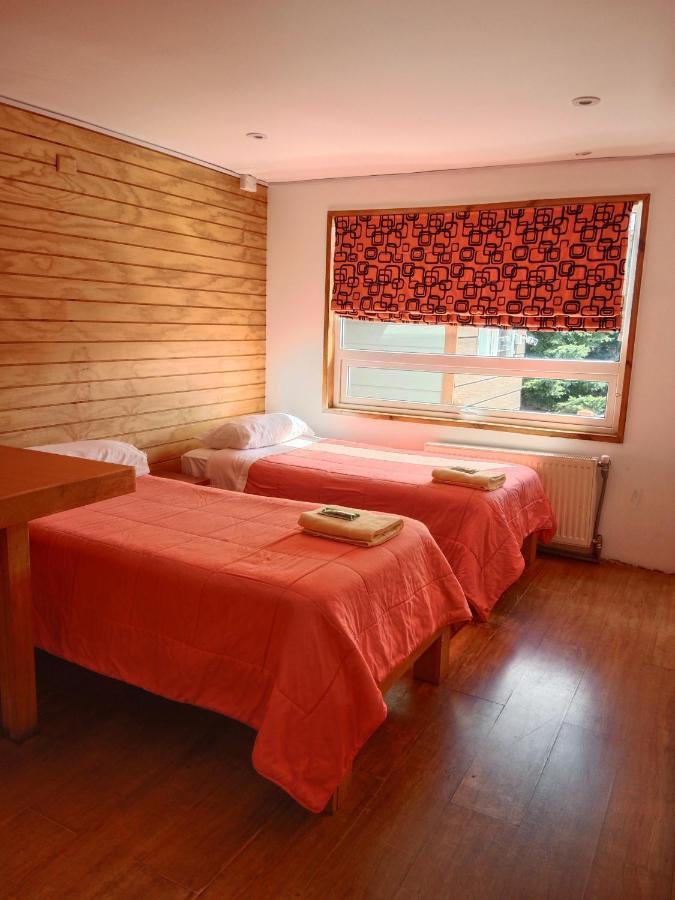 Almer Hostal Пунта-Аренас Экстерьер фото