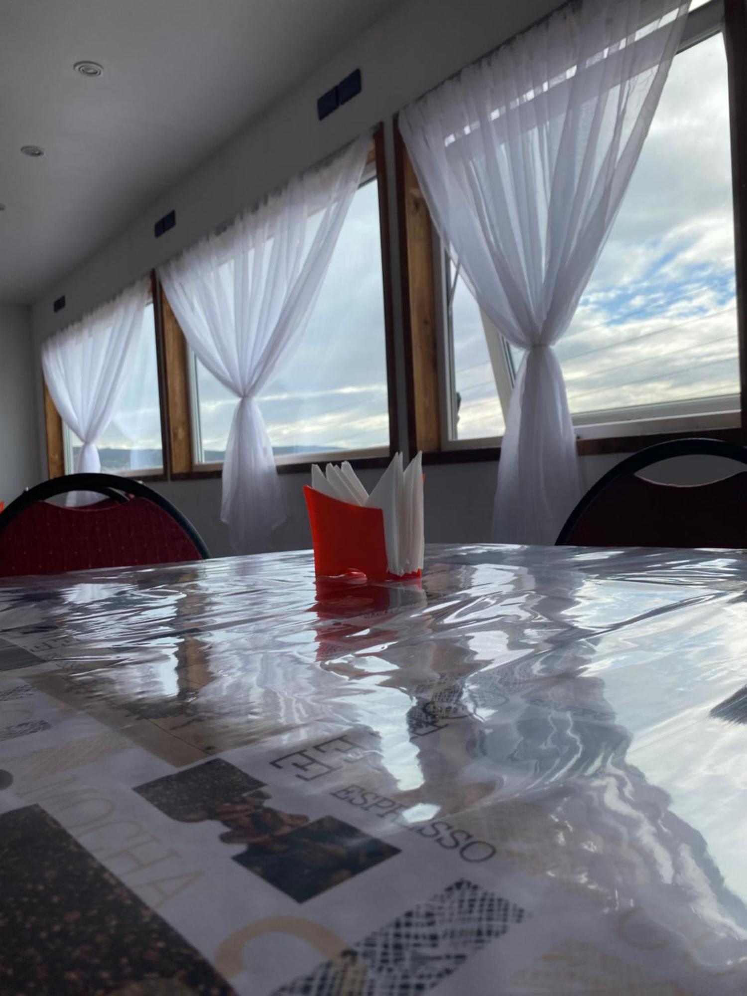 Almer Hostal Пунта-Аренас Экстерьер фото